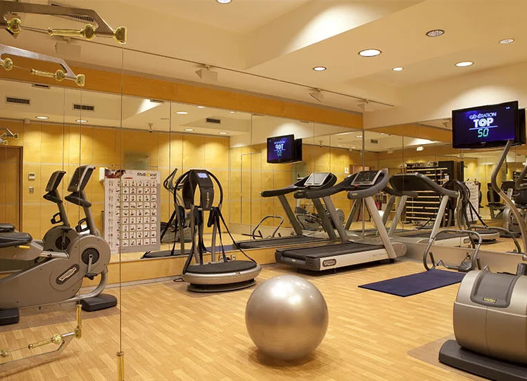 サービス 10 Hotel La Perle Saint Germain Fitness room jpg
