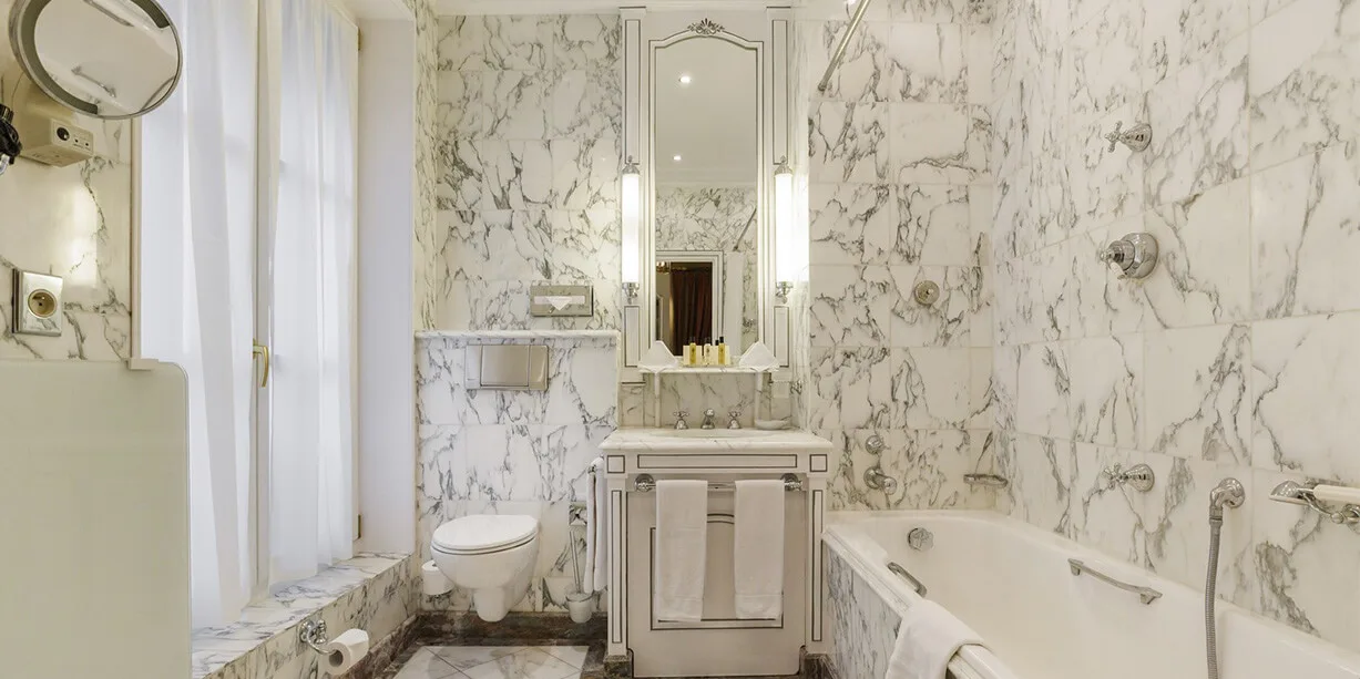 エグゼクティブ ダブルルーム 12 Executive room bathroom 6 Luxembourg Parc Hotel Paris jpg